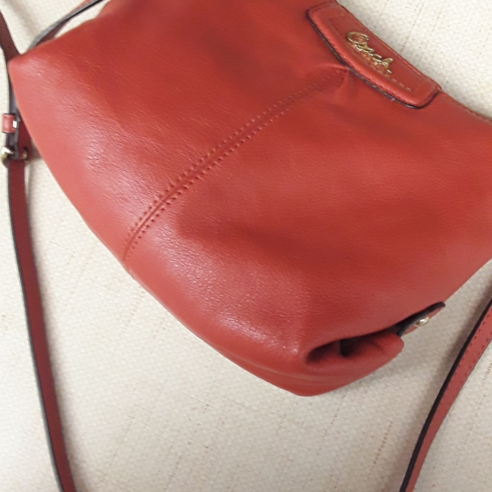 Coach Ashley Orange leather Crossbody Bag Persimmon swingback
